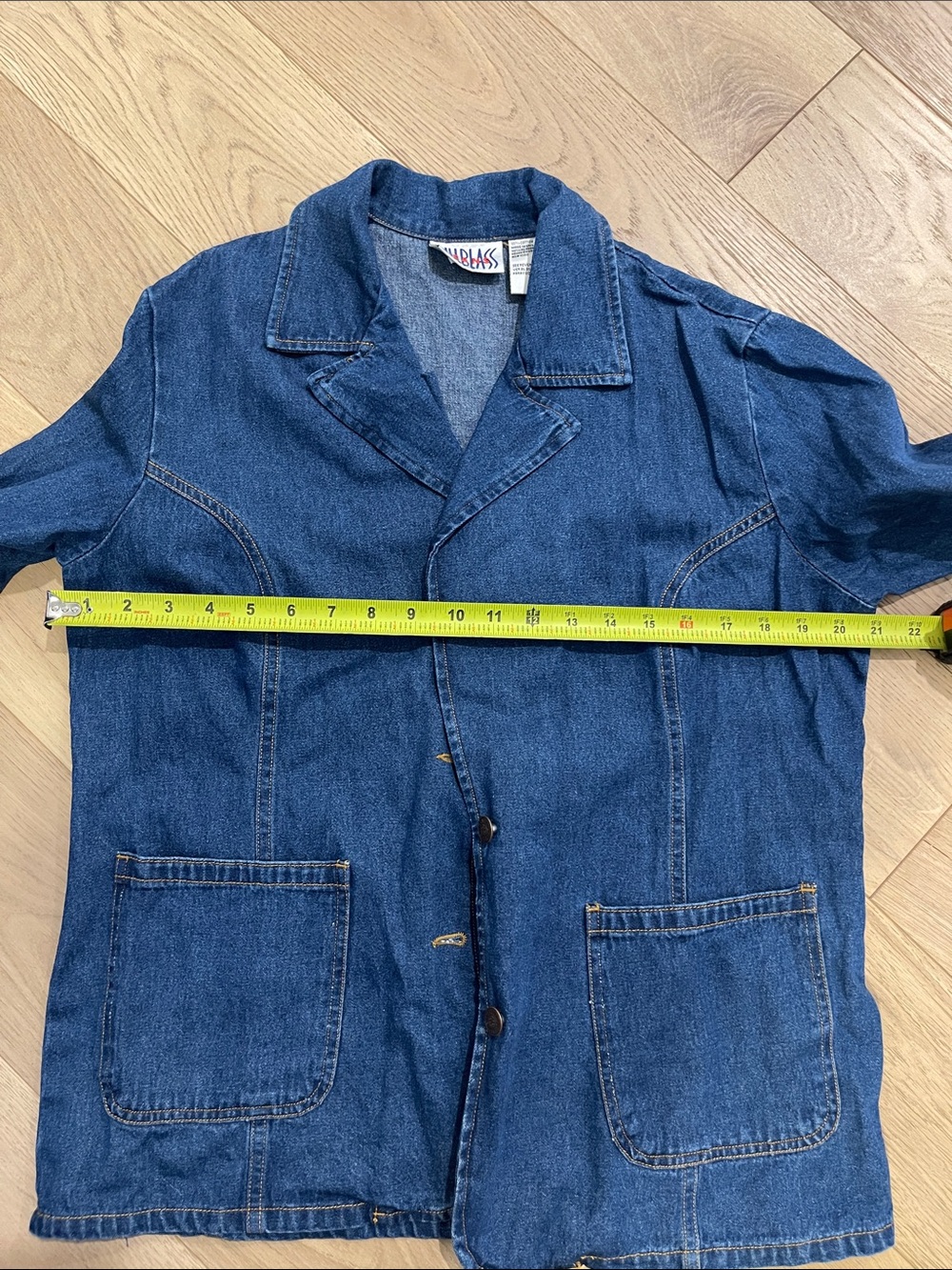 Vintage size large Bill Blass Blue Denim Jacket with Button Accents - Picture 6 of 6